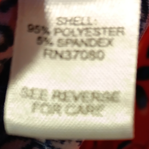 EST 1946 EUC Women's Cold Shoulder Tunic Top, Size XL,  Red Floral V-neck - Picture 6 of 9